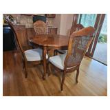 Scalloped Edge Provincial Kitchenet Table (Four Chairs & Additional Leaf)