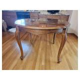 Scalloped Edge Provincial Kitchenet Table (Four Chairs & Additional Leaf)