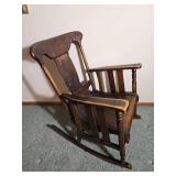 Antique Style Solid Wood Armchair with Saddle Seat