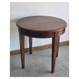 Ethan Allen Round Wooden Dining or Accent Table with Tapered Legs