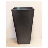 NEW VERADEK OUTDOOR PLANTER