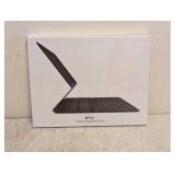 NEW APPLE IPAD SMART KEYBOARD FOLIO