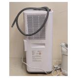 PORTABLE AIR CONDITIONING UNIT WITH REMOTE CONTROL WHITE