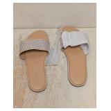 NEW CAT & JACK WOMENS STUDDED SANDALS SIZE 5 COGNAC/HEATHER