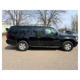 2011 CHEVROLET SUBURBAN LT *4x4* (NO RESERVE)