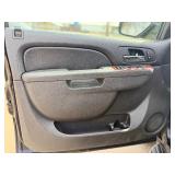 2011 CHEVROLET SUBURBAN LT *4x4* (NO RESERVE)