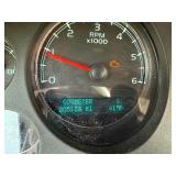 2011 CHEVROLET SUBURBAN LT *4x4* (NO RESERVE)