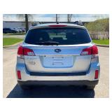 2013 SUBARU OUTBACK 2.5I LIMITED *All Wheel Drive* (NO RESERVE)