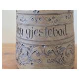 Handmade Stoneware Hugnad heiine er dagley gjestebod Lidded Jar (Signed) (1997) (Norway)