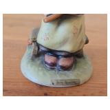 Vintage 4 1/2' Goebel Hummel Busy Student Figurine #367 Hand painted in Germany