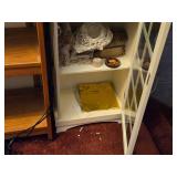 Cabinet with Glass-Paned Door 4-shelf 16' wide x 10' deep x 36' tall