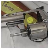 Taurus M44 Stainless, Ported, Vent Rib 44 Mag, 6', Like New, Leather Holster