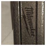 Milwaukee Pro Line, 17 oz hammer