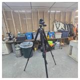 Proffessional Vangaard 18-84' Tripod, Dealer Sampler
