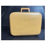 Galleria Luggage Vintage Carry-On Case with Chrome Hardware