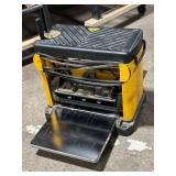 DeWALT Benchtop Planer with Cutter Head Safety - Yellow/Black