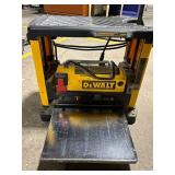 DeWALT Benchtop Planer with Cutter Head Safety - Yellow/Black