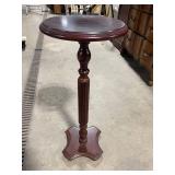BomBay outlet Round Pedestal Plant stand  with Turned Column and Scalloped Base - Classic Style number 094