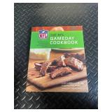 NFL Gameday Cookbook & Pampered Chef Round Stoneware (2) - Family Heritage Collection USA