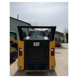 CAT 262D vertical-lift skid steer loader