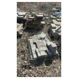(92) Pallets  flagstone, retaining wall bricks, pavers, steps, wall caps
