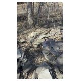 (17) pallets of natural flagstone and cut stone slabs