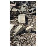 (17) pallets of natural flagstone and cut stone slabs