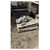(21) pallets of flagstone, wall bricks caps
