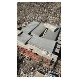 (32) Pallets of flagstone, clay bricks, pavers, retaining wall bricks