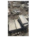 (92) Pallets  flagstone, retaining wall bricks, pavers, steps, wall caps