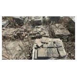 (92) Pallets  flagstone, retaining wall bricks, pavers, steps, wall caps