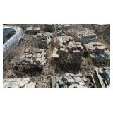 (92) Pallets  flagstone, retaining wall bricks, pavers, steps, wall caps