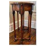 UBR1 - Oval End Table - Vintage with Drawer and Extendable Sides