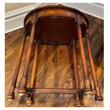 UBR1 - Oval End Table - Vintage with Drawer and Extendable Sides