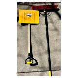 G - Shovels and Brooms - Yard Tools Set (4 Pieces)