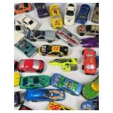 Vintage Hot Wheels Mattel Carry Case Die Cast Car Lot Racing Toy Storage Box