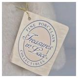 Fine Porcelain Treasures In Lace Doll Blonde Hair White Outfit Fur Coat Rose Collectible