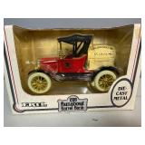 Ertl 1918 Anheuser-Busch Runabout Barrel Bank 1/25