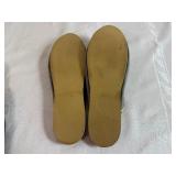 Traditional South Asian Ornate Shoes with Intricate Embroidery ~ Size 8 1/2 US