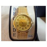 Men's Gold-Tone Decade Quartz Wristwatch with an Expandable Stretch Band (New)