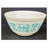 DA - Two Vintage Pyrex Amish Butterprint Nesting Bowls