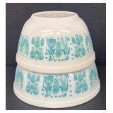DA - Two Vintage Pyrex Amish Butterprint Nesting Bowls