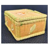 Couchette Pine Needle Bucket & Terry Bright House Cree Chip Lee