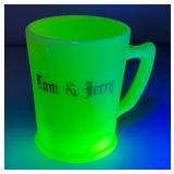 RARE Vintage Uranium Milk Glass Tom & Jerry Mug (Glows Under UV) 2 3/4' x 3 1/2'