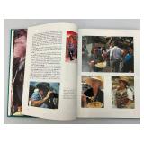 Santa Fe Indian Market : Showcase Of Native American Art Hardcover book 9 1/4' x 12 1/4'