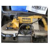 DEWALT VARIABLE SPEED BAND SAW