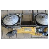 DEWALT VARIABLE SPEED BAND SAW