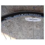 GENIESIS PRO  ROAD TECH 700C 10 SPEED (ALMOST LIKE NEW)