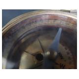 ANTIQUE ? VINTAGE ?  BRASS BRUNTON STYLE CUMPASS.