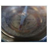 ANTIQUE ? VINTAGE ?  BRASS BRUNTON STYLE CUMPASS.